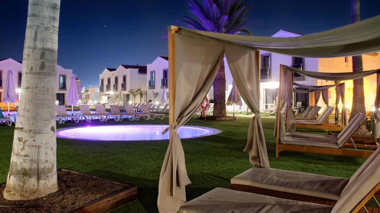 Fbc Fortuny Resort - Adults Only 마스팔로마스 외부 사진